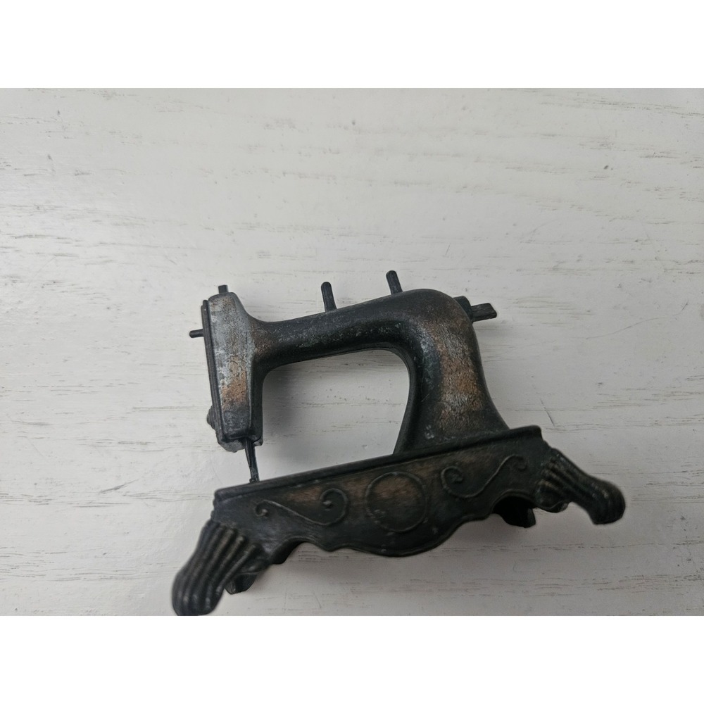 Vintage Durham Industries Metal Miniature Mini Sewing Machine Dollhoouse - Picture 5 of 6